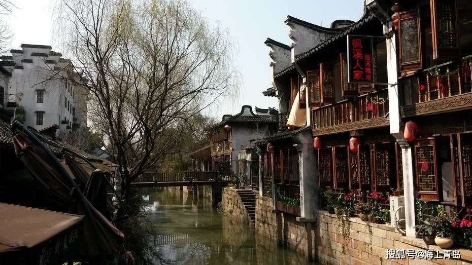 逃离大犀牛出没地