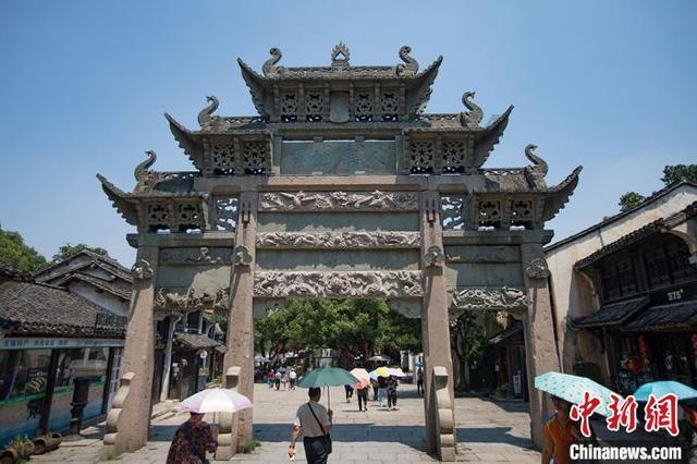 婆婆今天不上班，在家休息，那一次的洗碗 不是我搞的，他都不刷洗，还有脸说我，婆婆休息帮他洗菜？游戏画面